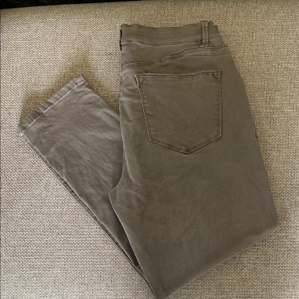 Wit & Wisdom taupe stretch Jeans